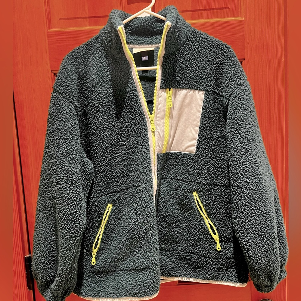 Universal Thread Good Co. Faux fur jacket